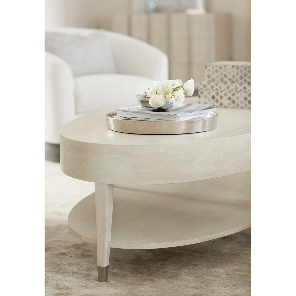 Bernhardt East Hampton 395013 Transitional Oval Cocktail Table